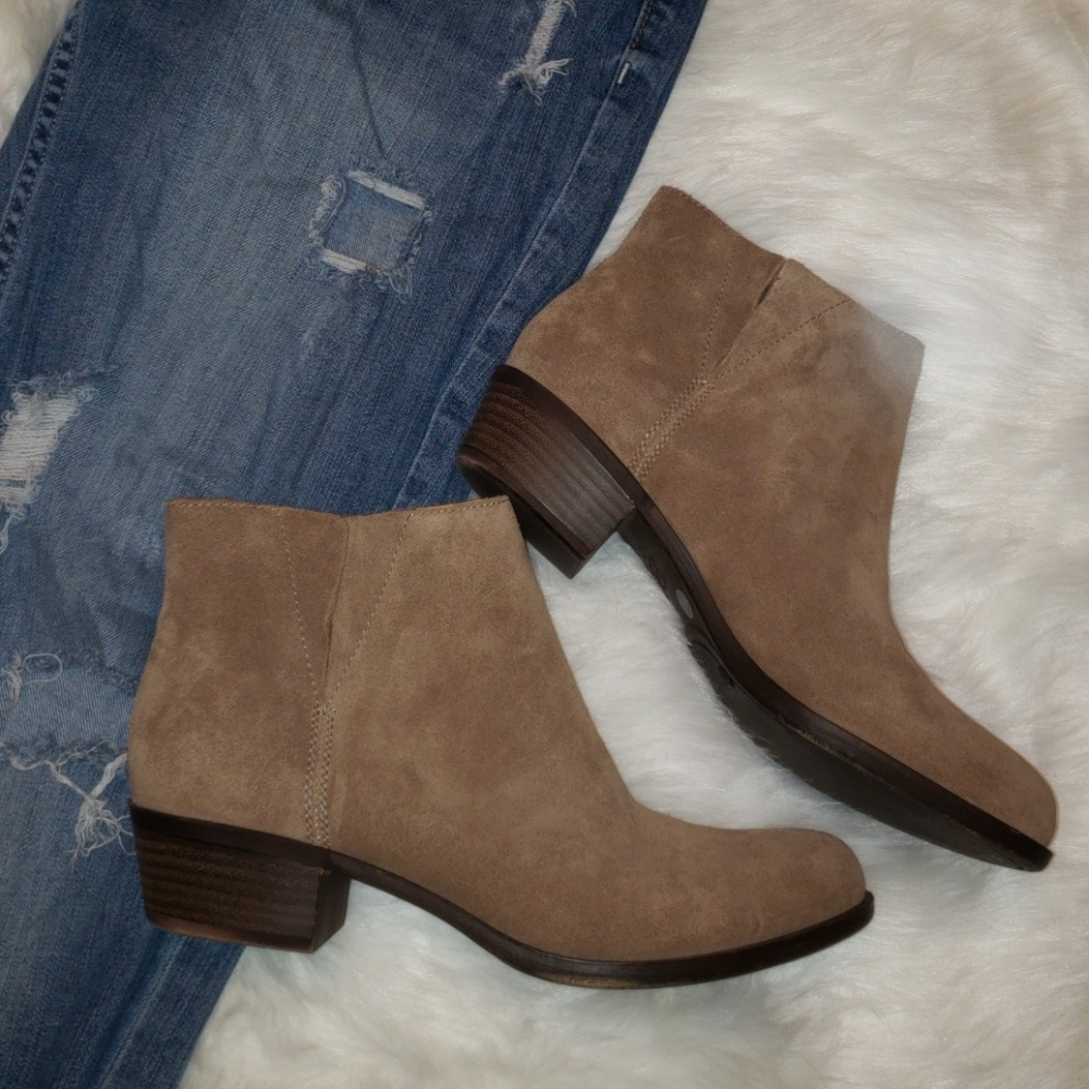 LUCKY BRAND SUEDE BOOTIES SIZE 8.5